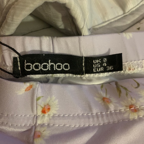 Boohoo lilac floral biker shorts - Picture 2 of 2